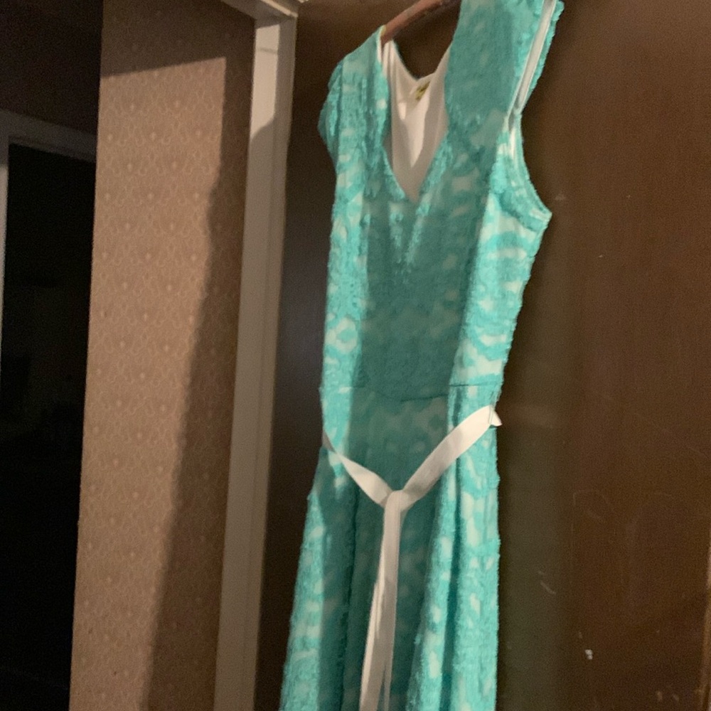 Lace dress